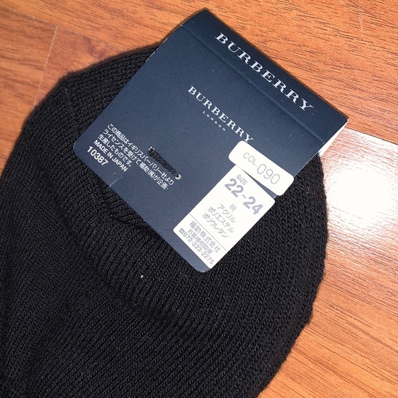 Authentic Burberry Socks with Cushioned Sole - Picture 5 of 8
